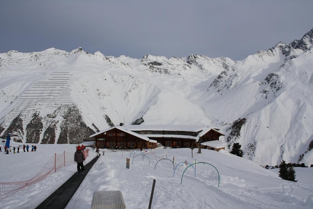 Hotel Alpenfriede Curon Venosta Exterior photo